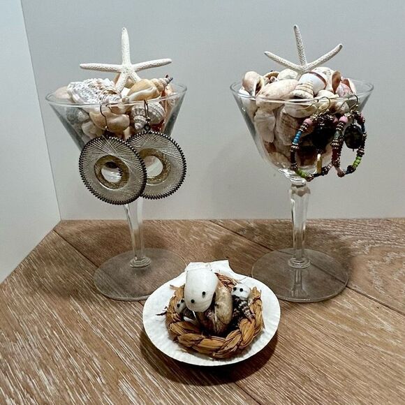 2 Crystal Glasses Siesta Key's Seashells Starfish Pierced Earrings Coastal - Picture 7 of 9